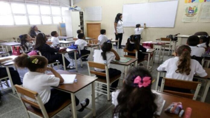 clases-presenciales-referencial-696x381 (1)