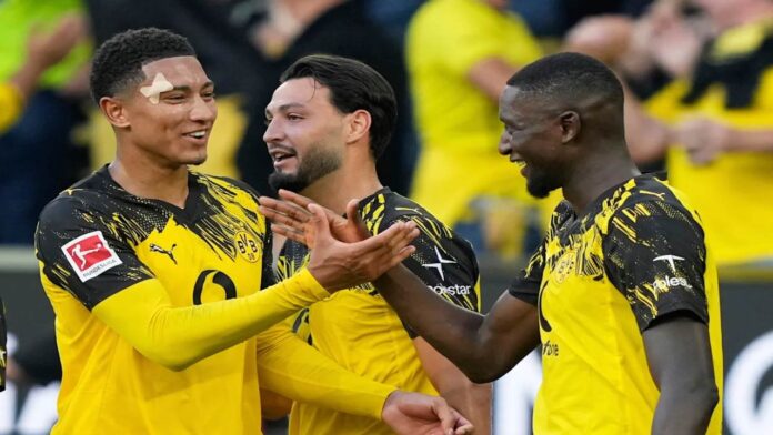 Dortmund se sobrepuso por la mínima y logra su primera victoria en la temporada