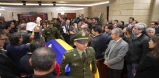 Congreso de Colombia pide justicia y reconciliación en despedida a senador Uribe Turbay