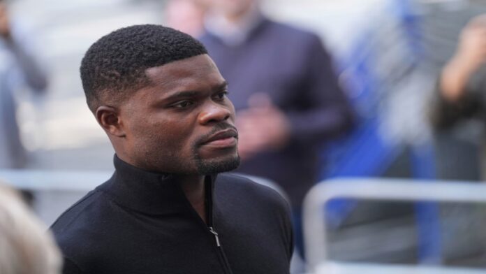 Thomas Partey quedó en libertad condicional y será juzgado el 2 septiembre por casos de violación