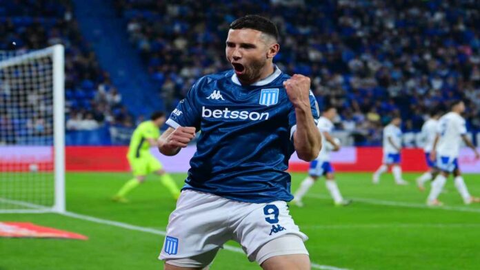 Racing Vélez Adrián 'Maravilla' Martínez