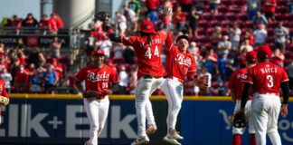 Cincinnati se mete en la lucha de comodínes y los Mets quedan al borde del abismo