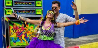 Carlos Vive junto a la vocalista de Bomba Estéreo Li Saumet, cortesía de EFE