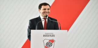 Stefano Di Carlo asumió la presidencia de River Plate en medio de crisis futbolística