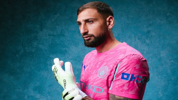 Gianluigi-Donnarumma-Manchester-City-pink Donnarumma reconocido por FIFA como el mejor portero del año
