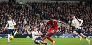 Liverpool supo sufrir para llevarse el triunfo ante Tottenham