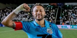 Neymar aleja al Santos del descenso con un hat trick