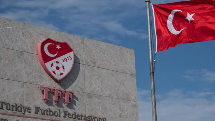 22 árbitros y 27 futbolistas turcos en investigación por amaño de partidos