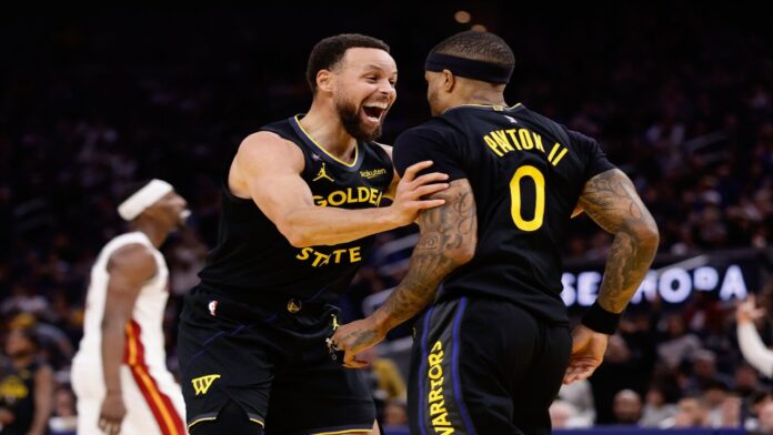 Los Warriors siguen creciendo de la mano de Curry