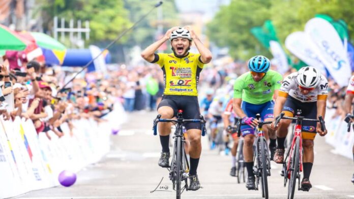 Jad Colmenares ganó la tercera etapa de la Vuelta al Táchira