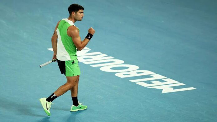 Alcaraz puso rumbo a la tercera ronda en Australia