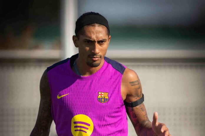Raphinha estará una semana de baja por una sobrecarga en el aductor