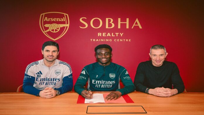 Arsenal renueva a Bukayo Saka hasta 2031