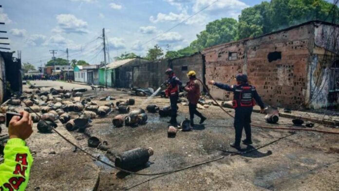 Explosión de bombonas de gas en San Carlos