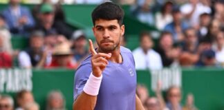 Alcaraz llegó su victoria 300 en el circuito y espera rival para luchas por la semifinal