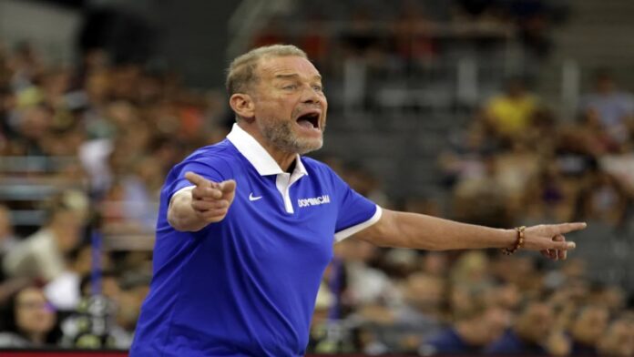 Néstor Che García Néstor "Che" García dejó a Piratas de La Guaira y regresa al baloncesto español