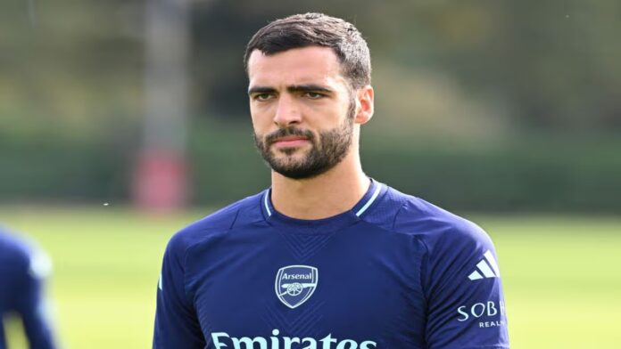 Mikel Merino regresa a los entrenamientos del Arsenal y sueña con participar con España