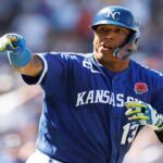 Salvador Pérez se convirtió en el receptor latino con más jonrones en la historia de MLB Salvador Pérez se convirtió en el receptor latino con más jonrones en la MLB