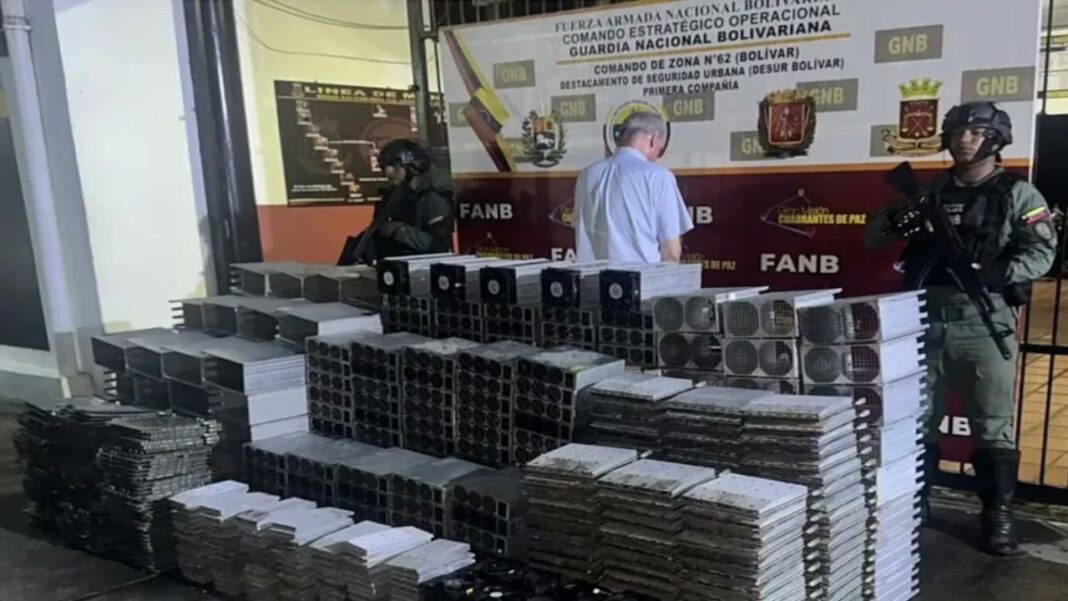 Autoridades desmantelan una granja de minería digital clandestina en Bolívar