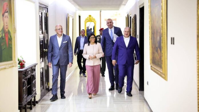 Jorge Rodríguez, Delcy Rodríguez, Larry Davoe, Diosdado Cabello 22052026 (1)