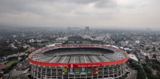 La Copa del Mundo 2026 dará inicio esta tarde y ya desde temprano miles de fanáticos esperan a las afueras del Estadio Azteca para ingresar y vivir la emocionante primera jornada que enfrentará a la anfitriona México ante Sudáfrica.