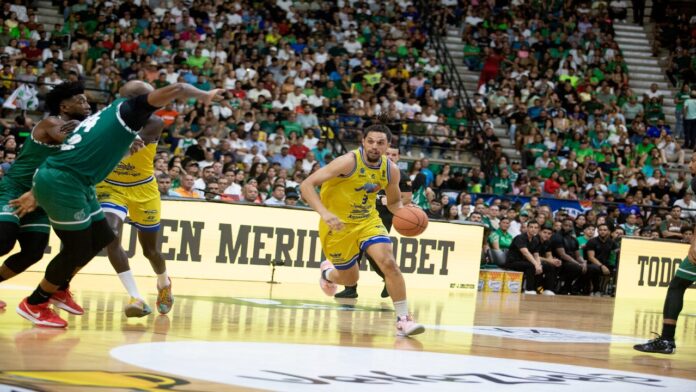 Michael Bryson Juego 1 Gran Final Marinos se apoderó de la isla y toma la delantera en la final de la SPB
