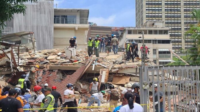 Aumentan a 17 los españoles fallecidos durante los terremotos en Venezuela