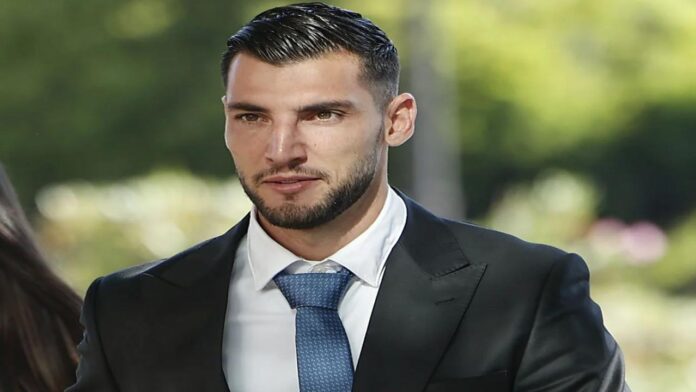 Futbolista español Rafa Mir condenado a 8 años y medio por agresión sexual