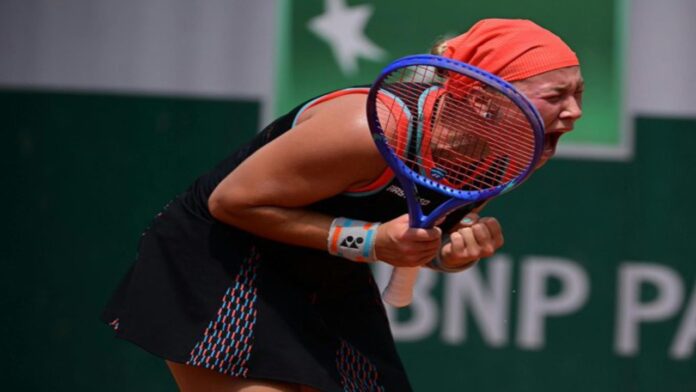 Shnaider sorprende al mundo tras derrumbar a Sabalenka y completar las semifinales de Roland Garros