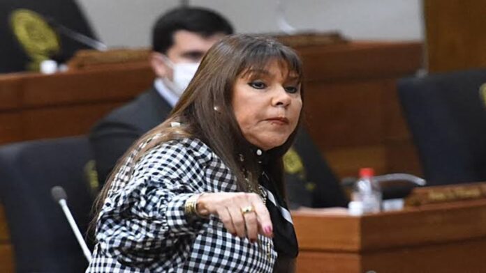 Celeste Amarilla (1)