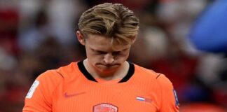 De Jong sufre lesión en la rodilla aunque sin parte médico oficial