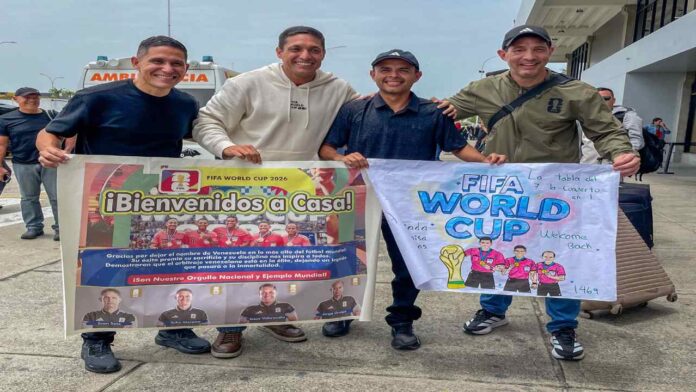 Jesús Valenzuela Ábitros venezolanos fueron recibidos por todo lo alto tras su histórica participación mundialista