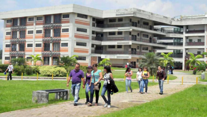 UNIVERSIDAD CARABOBO (1)
