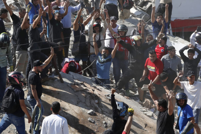 Un terremoto de gran magnitud golpea Colombia causando decenas de muertos